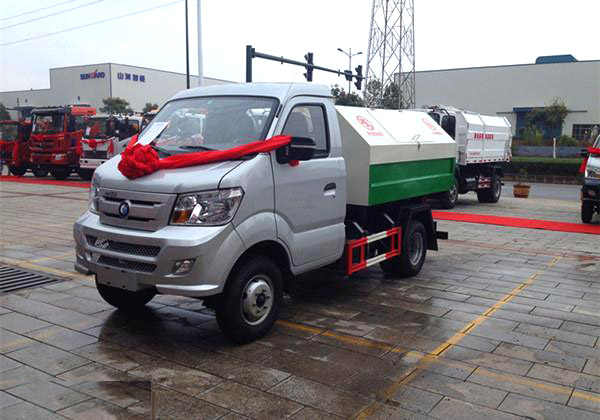 王牌小型3方勾臂垃圾車（國(guó)五）