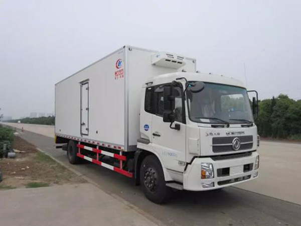 東風(fēng)天錦6.1米貨廂冷藏車 東風(fēng)天錦6.1米貨廂冷藏車