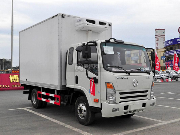 大運(yùn)排半3.75米貨廂冷藏車