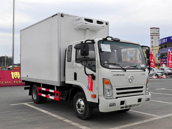 大運(yùn)單排4.05米貨廂冷藏車