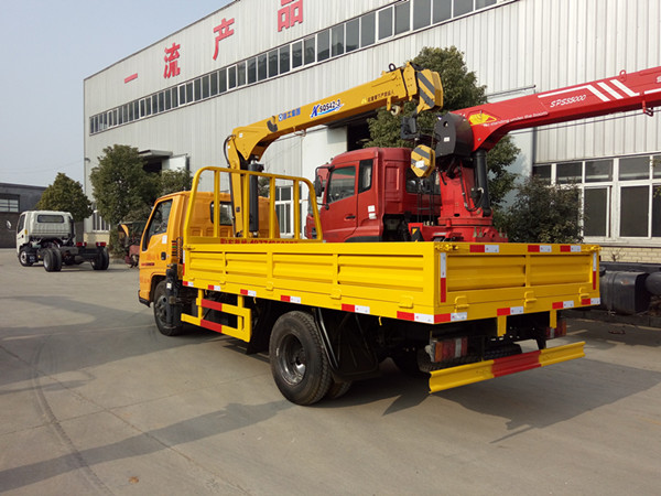 國(guó)五江鈴徐工2噸藍(lán)牌隨車(chē)吊