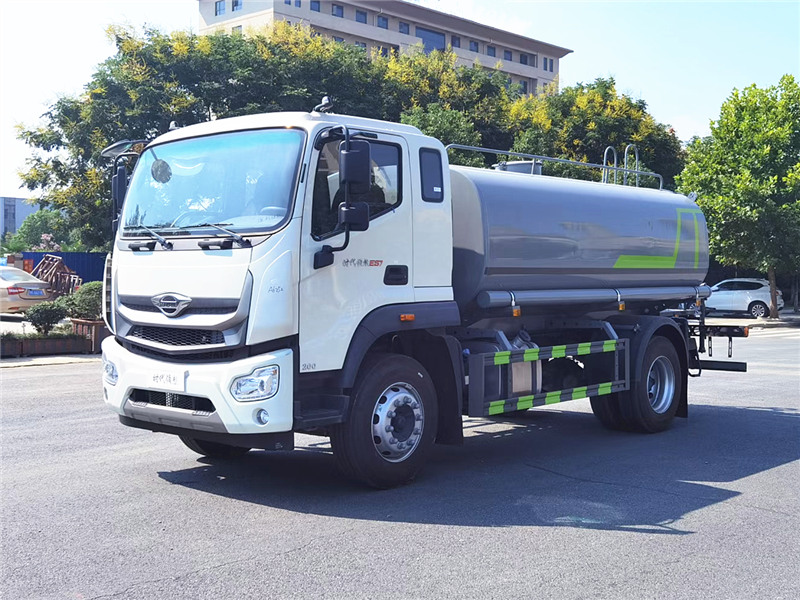 東風瑞沃綠化灑水車