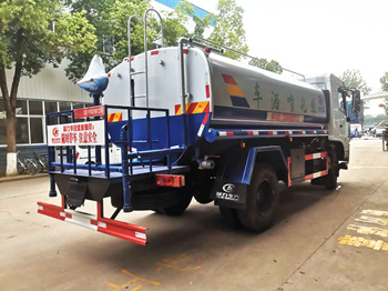 東風D3L型12噸灑水車