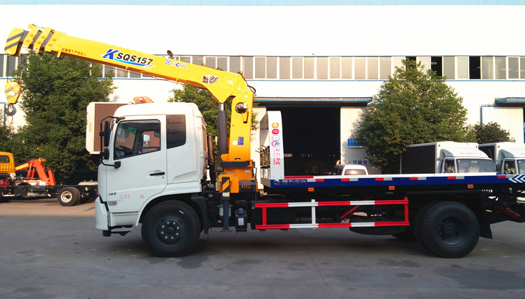 東風(fēng)天錦平板帶吊清障車