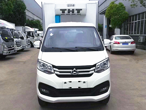 長(zhǎng)安藍(lán)牌國(guó)六冷藏車(chē)
