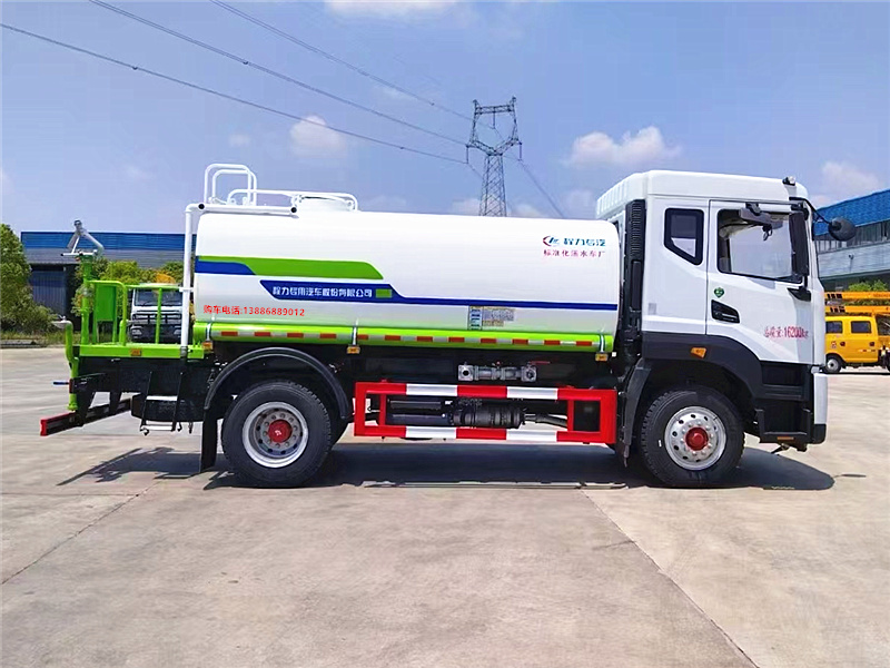 國(guó)六12噸東風(fēng)多利卡D9灑水車(chē)